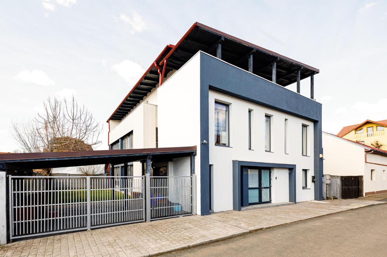 Apartament De Lux Cu Terasa Lägenhet Timişoara Exteriör bild